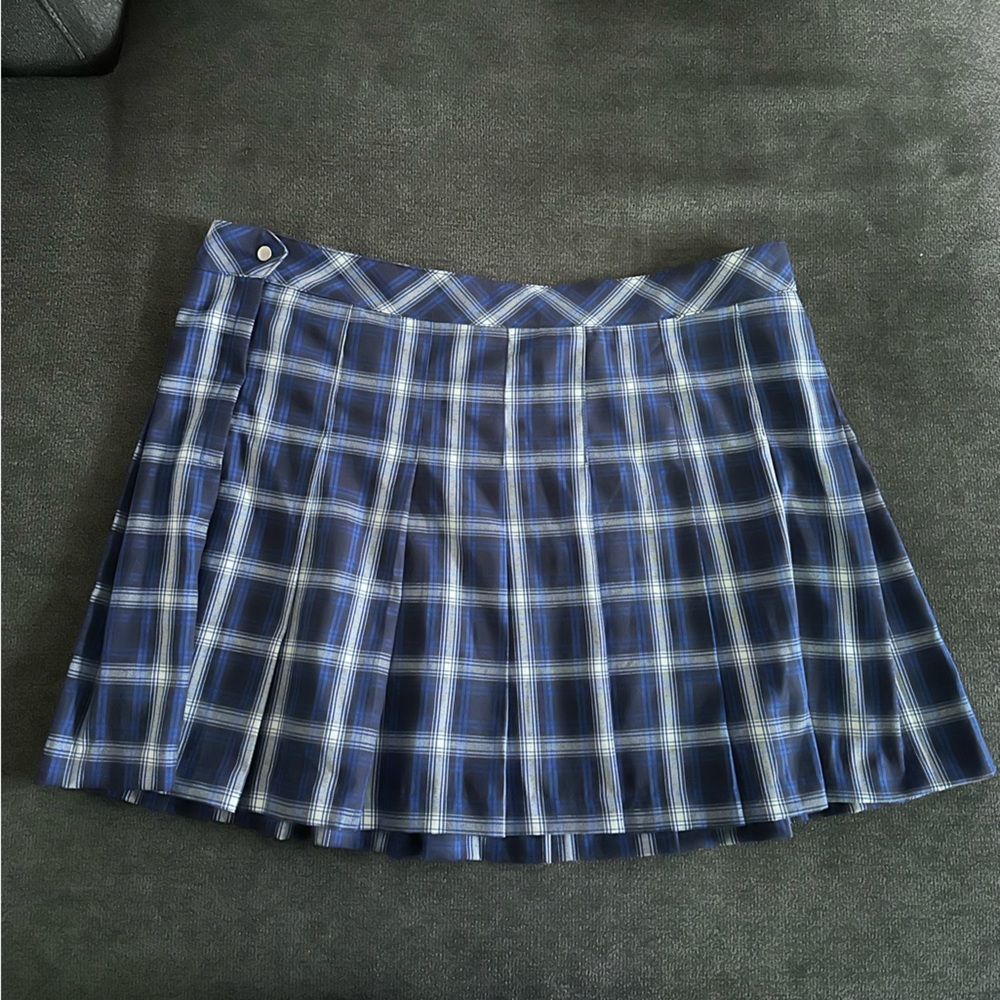 H&M blue plaid pleated skirt - Picture 2 of 5